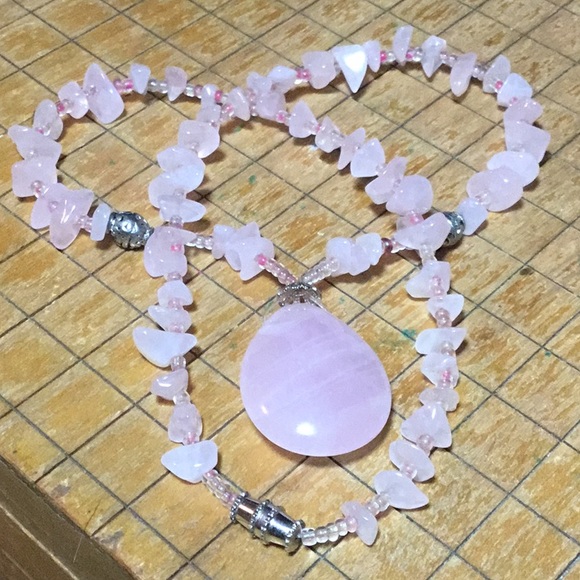 Semiprecious Stone Rose Quartz Crystal Pendant Necklace 17”L Barrel Roller Clasp - Picture 6 of 9